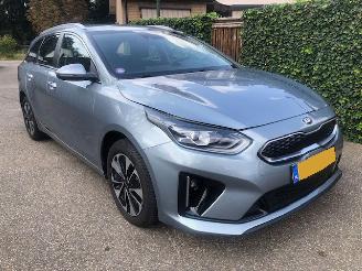 skadebil auto Kia Ceed 1.6 PHEV EXE PLUG-INN HYBRIDE 165 PK 2021/6