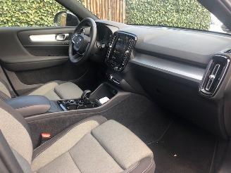 Volvo XC40 2.0 B4 Plus Dark 205 PK picture 16