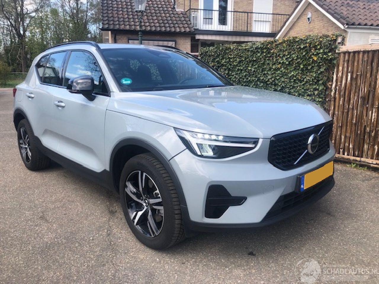 Volvo XC40 2.0 B4 Plus Dark 205 PK