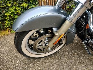 Harley-Davidson  FLHT Electra Glide picture 11