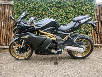 CFMoto  3x TR MOTOR GP1 NIEUW!!! picture 4