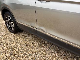 Volkswagen Tiguan 1.5 TSI DSG AUTOMAAT SPORT picture 8