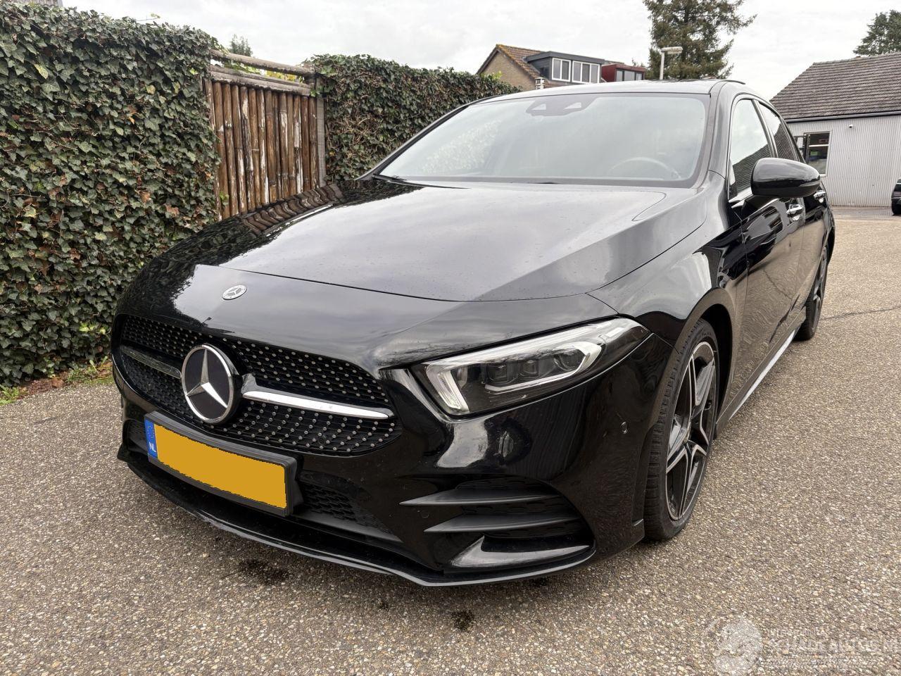 Mercedes A-klasse AMG 180A PANORAMA-AUTOMAAT-LEER