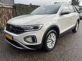 skadebil auto Volkswagen T-Roc 1.5 TSI Life AUTOMAAT 2023 2023/7