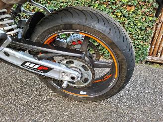 KTM  950 SUPERMOTO picture 17