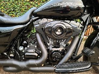 Harley-Davidson  FLHX Street Glide Full Black picture 5