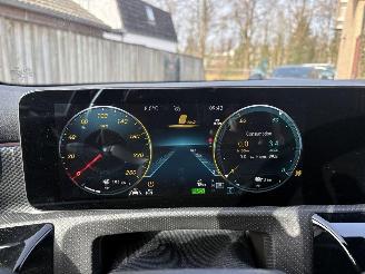 Mercedes A-klasse 250 e HYBRID PANO-AUTOMAAT-SFEER-VOL LEER-BURMESTER AUDIO picture 18