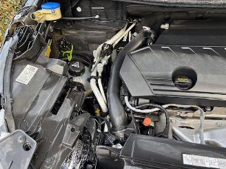 Peugeot 3008 1.6 HYbrid 4 300GT 244 PK 4X4 picture 14