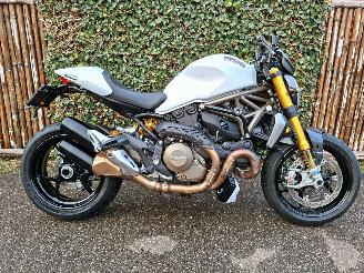 Ducati  MONSTER 1200 S OHLINS DESMO! picture 2