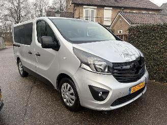 krockskadad bil bedrijf Opel Vivaro 1.6 CDTI BI-TURBO 125 PK 2018 9 PERSOONS 2018/4