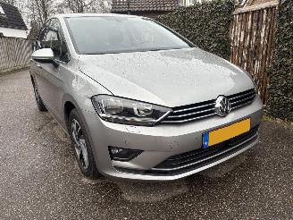 krockskadad bil auto Volkswagen Golf Sportsvan 1.4 TSI HIGHLINE AUTOMAAT 125PK 2017/11