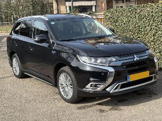 Mitsubishi Outlander 2.4 PHEV Intense+ HYBRIDE HALFLEER PANO AIRO KIT AUTOMAAT 210PK picture 2