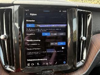 Volvo Xc-60 2.0 T6 PLUG-IN AWD 388 PK ULTIMATE PANORAMA LEER VOLL picture 27