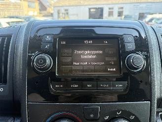 Peugeot Boxer 330 2.2 BlueHDi 140 L2H2 Premium 140PK geen schade picture 20