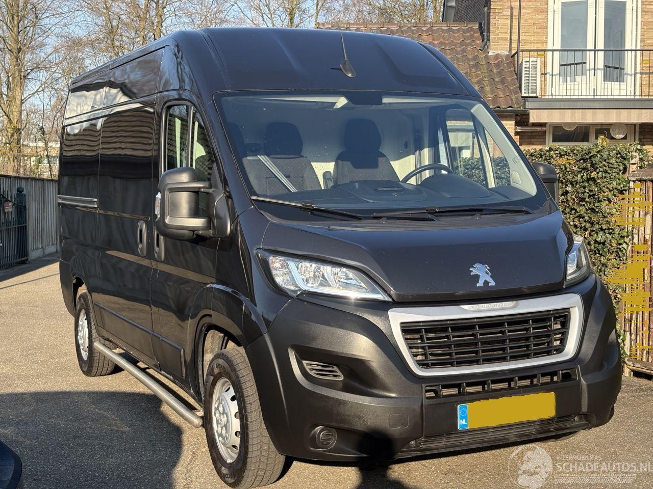 Peugeot Boxer 330 2.2 BlueHDi 140 L2H2 Premium 140PK geen schade