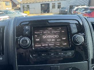 Peugeot Boxer 330 2.2 BlueHDi 140 L2H2 Premium 140PK geen schade picture 18