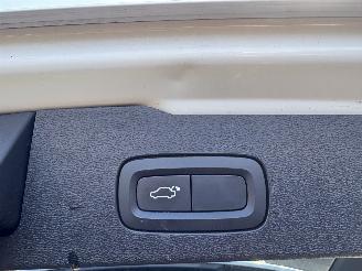 Volvo V-60 R-DESIGN 2.0 D MOMENTUM-LEER-PANO-AUTOMAAT-150PK-BOM VOL picture 12