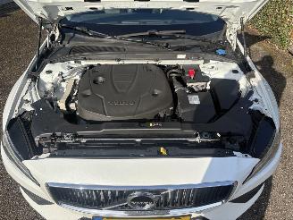 Volvo V-60 R-DESIGN 2.0 D MOMENTUM-LEER-PANO-AUTOMAAT-150PK-BOM VOL picture 14