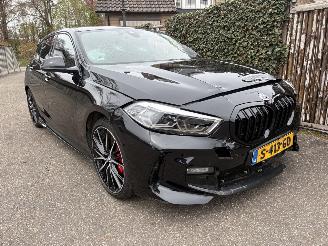BMW 1-serie M-SPORT 140 PK  AUTOMAAT PANORAMA NAP !!! picture 3