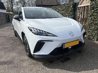 skadebil auto MG MG4 SPORT 51 kWh  243PK 350KM ACTIERADIUS 2023/12