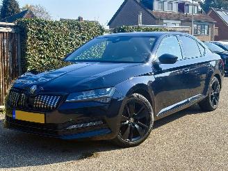 Schadeauto Skoda Superb PLUG IN HYBRID SPORTLINE 231PK AUTOMAAT VOLL OPTION 2020/7