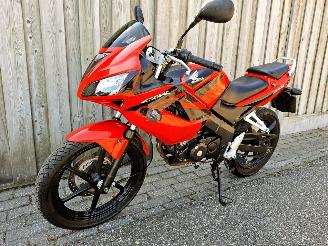 Honda CBR 125 R A1 rijbewijs picture 11