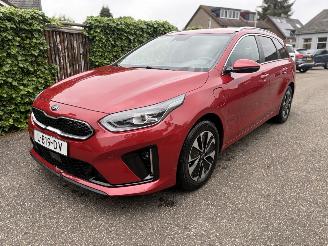 Kia Ceed 1.6 GDI PLUG IN HYBRID DynamicPlusLine 119PK AUTOMAAT picture 2