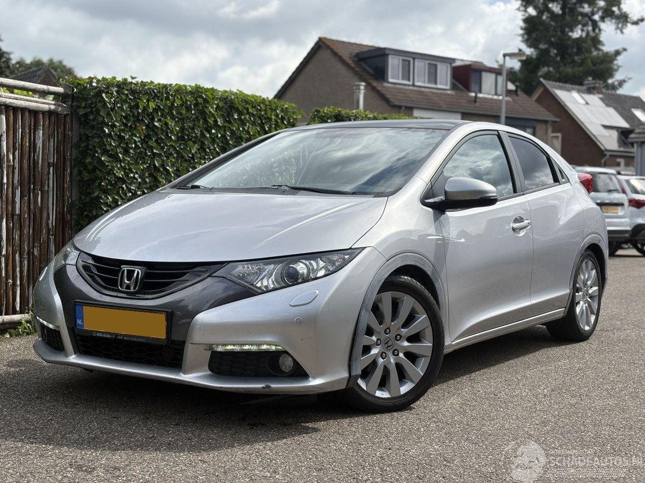 Honda Civic 1.8 EXECUTIVE AUTOMAAT 140PK