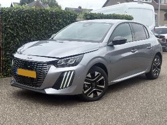 skadebil auto Peugeot 208 1.2 Hybrid 110 e-DCS6 SPORT AUTOMAAT 101PK 2026/1