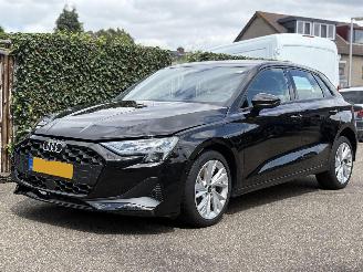 skadebil auto Audi A3 40 TFSI e HYBRIDE Pro Line AUTOMAAT 204 pk 2025/11