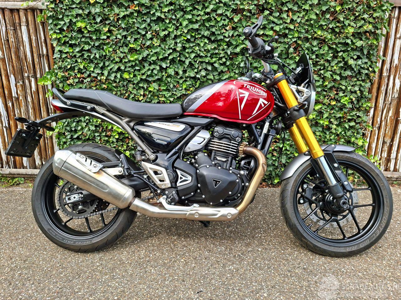 Triumph  SPEED 400