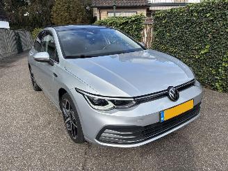 Volkswagen Golf 1.5 e-TSI AUTOMAAT -PANO -SPORT picture 3