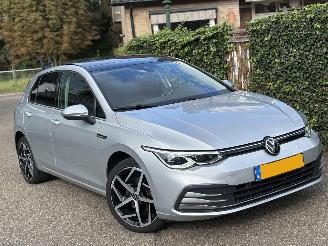 skadebil auto Volkswagen Golf 1.5 e-TSI AUTOMAAT -PANO -SPORT 2020/6