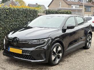 Coche accidentado Renault Mégane EV 60 OPTIMUM SPORT 96KW 2024/6