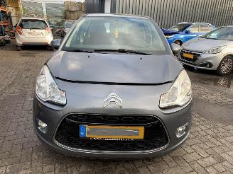 Vaurioauto  passenger cars Citroën C3 1.4 16V VTi Hatchback 4Dr Benzine 1.397cc 70kW (95pk) 2011/3