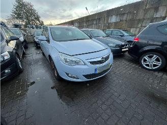 Voiture accidenté Opel Astra 1.4 Turbo 16V Hatchback 4Dr Benzine 1.364cc 88kW (120pk) FWD 2010-10/2015-10 (PD6EU; PE6EC; PE6EU; PF6EC; PF6EU) A14NET 2012/1