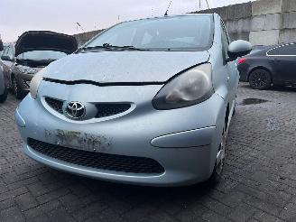 Toyota Aygo 1.0 12V VVT-i Hatchback  Benzine 998cc 50kW (68pk) picture 3