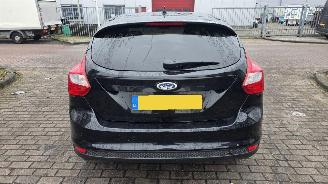 Ford Focus 1.6 Ti-VCT 16V 105 Hatchback  Benzine 1.596cc 77kW (105pk) FWD 2010-07/2018-05  IQDB picture 12