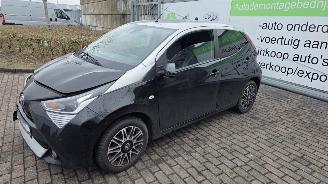 Toyota Aygo 1.0 12V VVT-i Hatchback  Benzine 998cc 53kW (72pk) FWD 2018-03 (KGB40) 1KRFE picture 7
