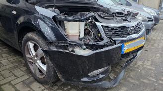 Kia Cee d 1.4 CVVT 16V Hatchback 4Dr Benzine 1.396cc 66kW (90pk) FWD 2009-09/2012-12 (EDB5PB; EDB5PD; EDB5PE) G4FA5 picture 20