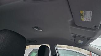 Kia Cee d 1.4 CVVT 16V Hatchback 4Dr Benzine 1.396cc 66kW (90pk) FWD 2009-09/2012-12 (EDB5PB; EDB5PD; EDB5PE) G4FA5 picture 19