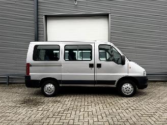 Peugeot Boxer 9 persoons picture 7
