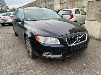 Volvo V-70 1.6 T4 16V Combi/o  Benzine 1.596cc 132kW (179pk) FWD 2010-10/2015-12 (BW48) B4164T picture 2