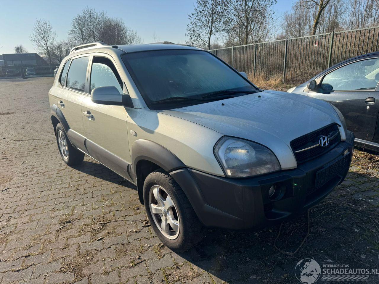 Hyundai Tucson 2.0 16V CVVT 4x2 SUV Benzine 1.975cc 104kW (141pk) FWD 2004-08/2010-12 (JMAD) G4GC