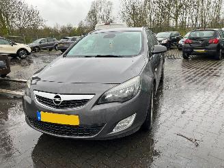Opel Astra SPORTS TOURER picture 2