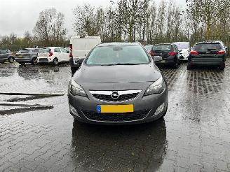 skadebil auto Opel Astra SPORTS TOURER 2012/1