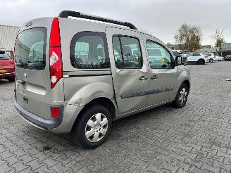 Renault Kangoo 1.6 16V MPV  Benzine 1.598cc 78kW (106pk) FWD 2008-02 (KW0D; KW2D; KW4D) K4M830; K4MG8 picture 8