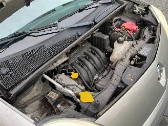 Renault Kangoo 1.6 16V MPV  Benzine 1.598cc 78kW (106pk) FWD 2008-02 (KW0D; KW2D; KW4D) K4M830; K4MG8 picture 26