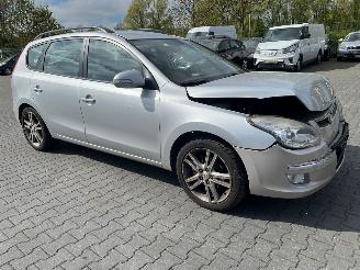 Hyundai I-30 KMHDC81DP9U023428 picture 4