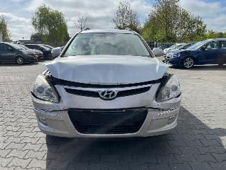 krockskadad bil auto Hyundai I-30 KMHDC81DP9U023428 2009/1